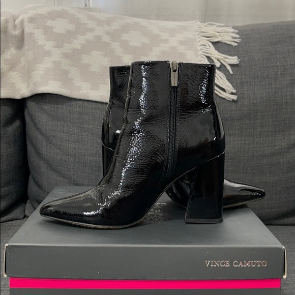 Vince Camuto Thelmin Bootie - Picture 2 of 7